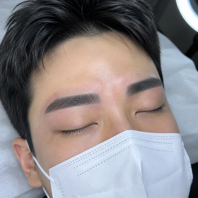 보은읍 남자눈썹 시술 예시 이미지