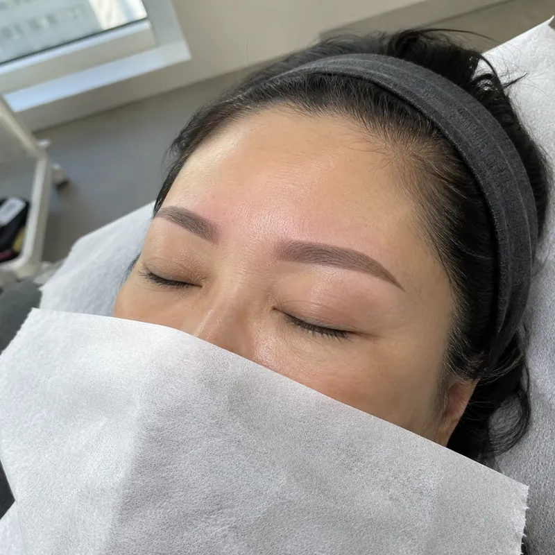 평촌동 파우더눈썹 시술 예시 이미지