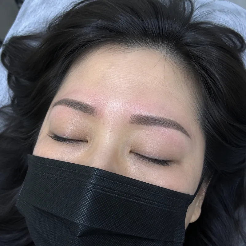 구례 콤보눈썹 시술 예시 이미지