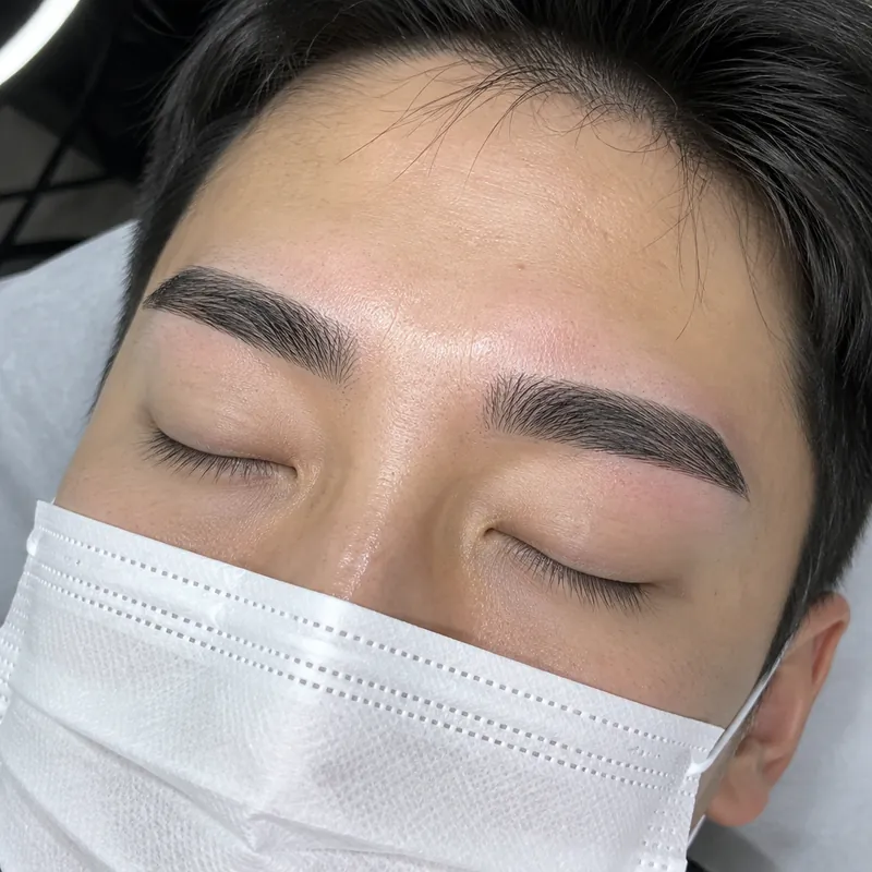 보람동 남자눈썹 시술 예시 이미지